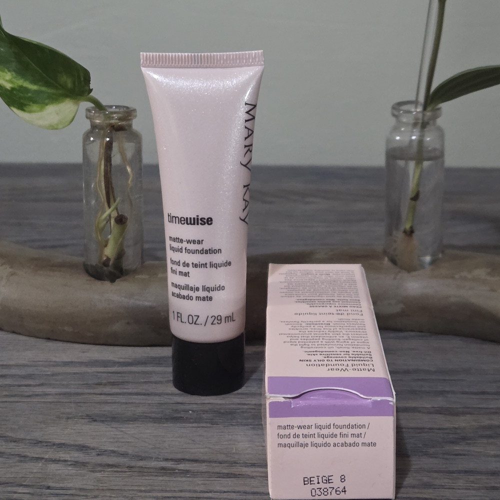 Mary Kay Beige 8 Matte Foundation DISCONTINUED